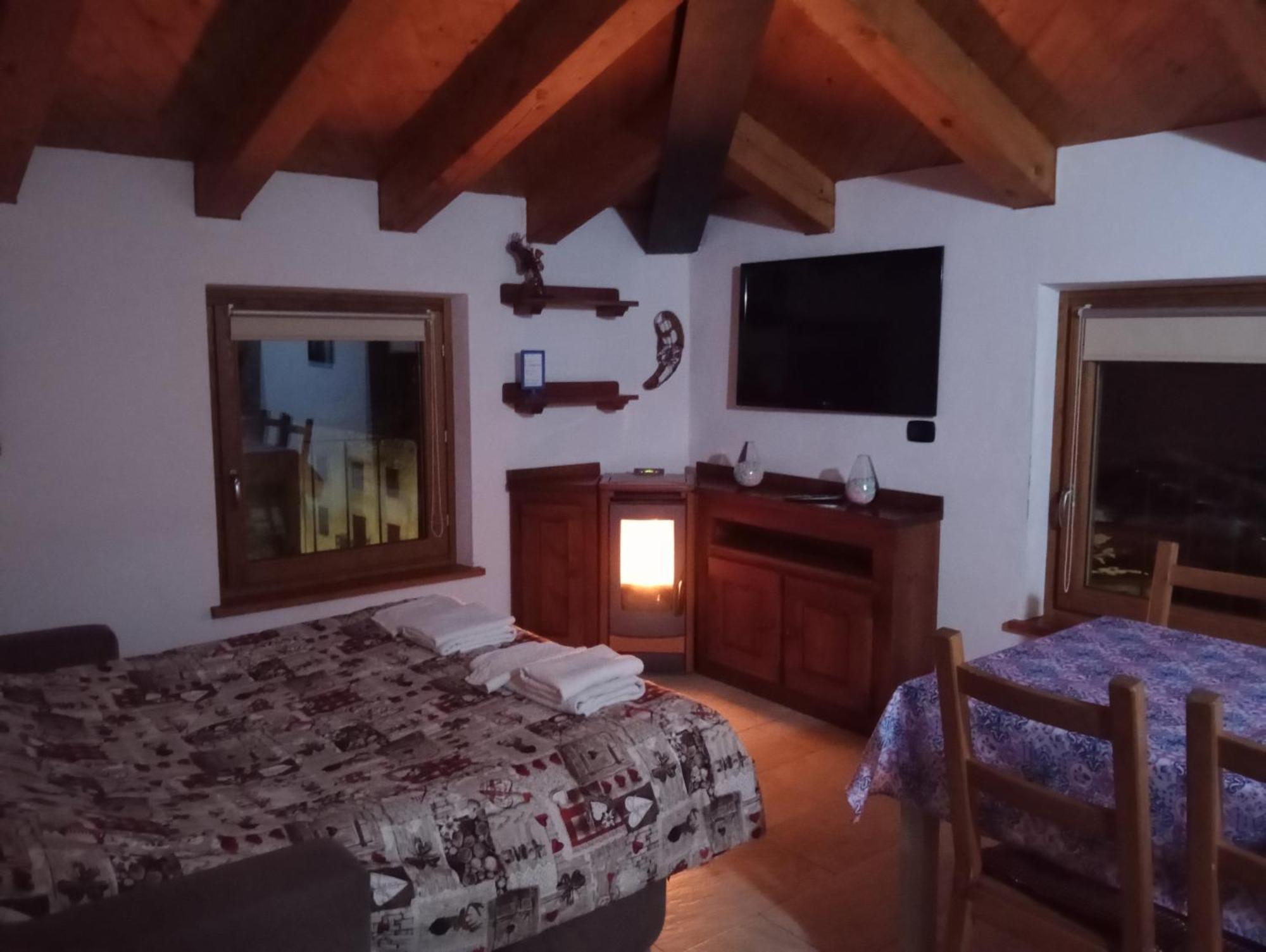 Apartamento Mansarda Monte Bianco La Salle Exterior foto